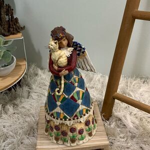 2002 Heartwood Creek By Jim Shore 
Angel Holding Cat Enesco B105170